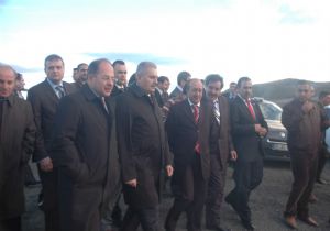 Hızlı tren 2023'e kaldı